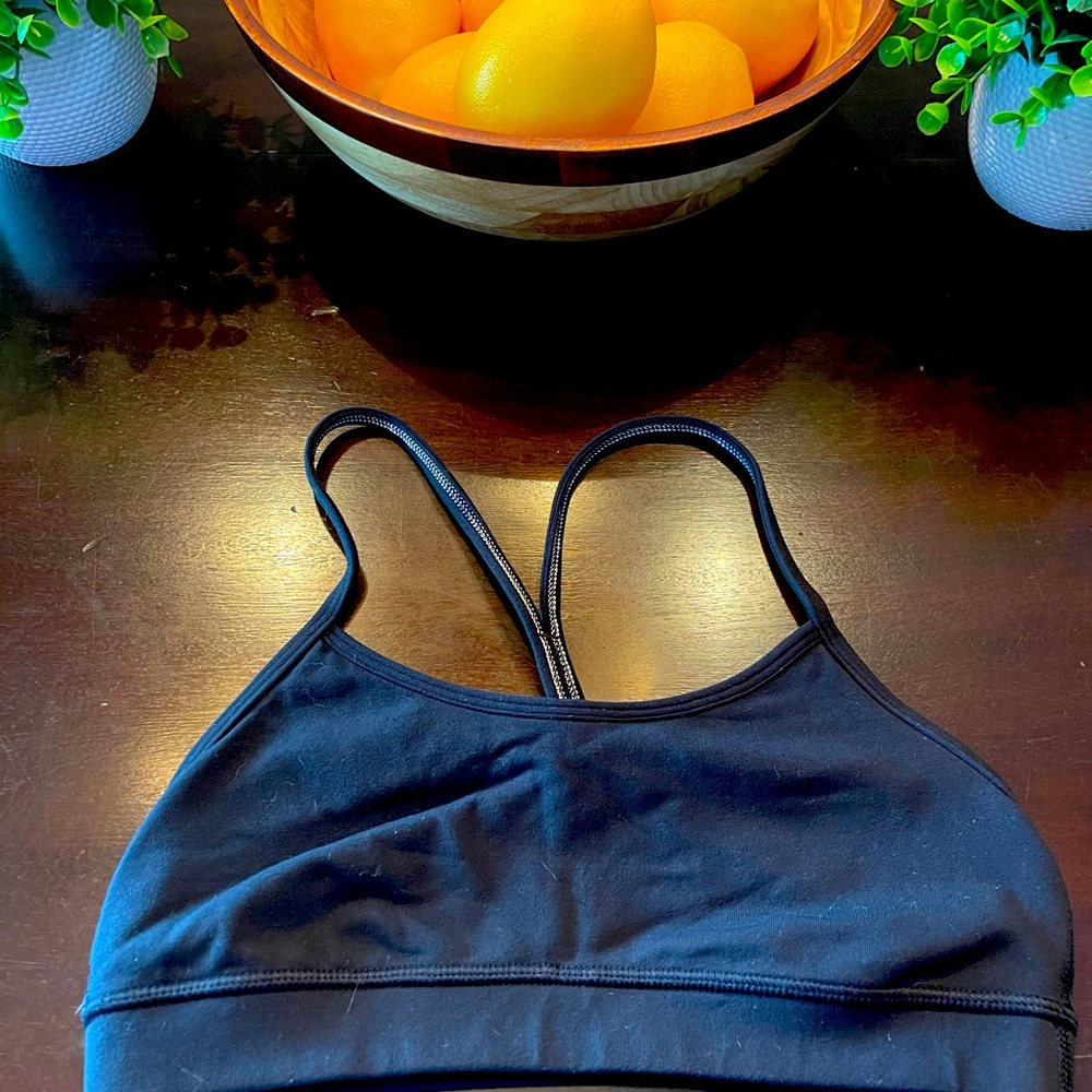Lululemon sports bra